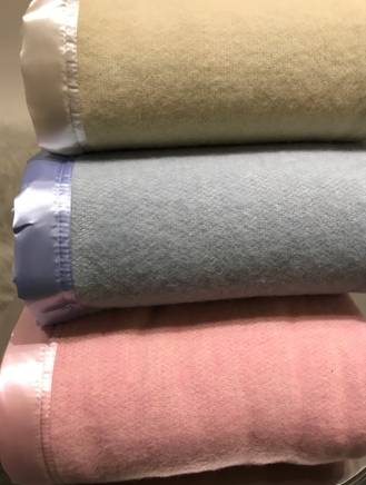 100% Pure Virgin Wool Blankets (Available in 4 Colours and 3 Sizes)